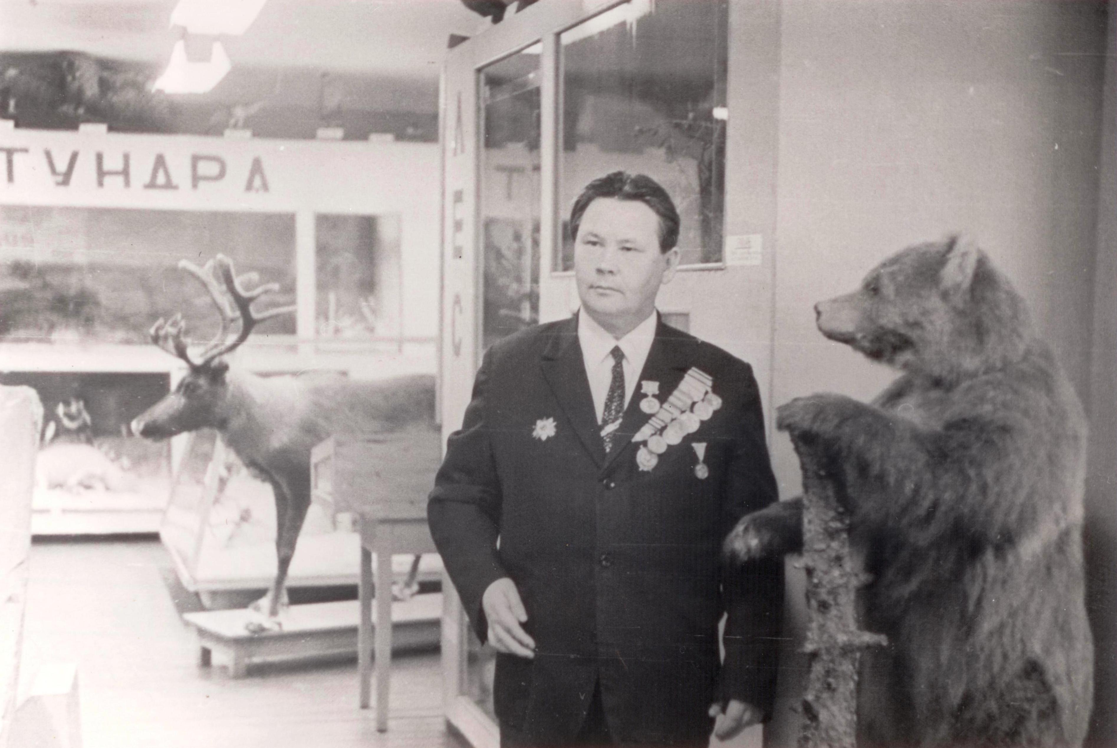 Б.Т. Кожевин в Ненецком окружном краеведческом музее